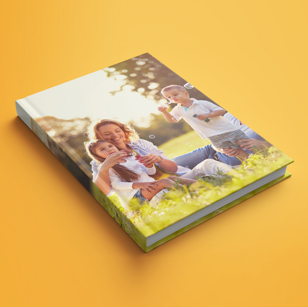 In Kỷ Yếu, Hồi Ký, Sách Lưu Niệm